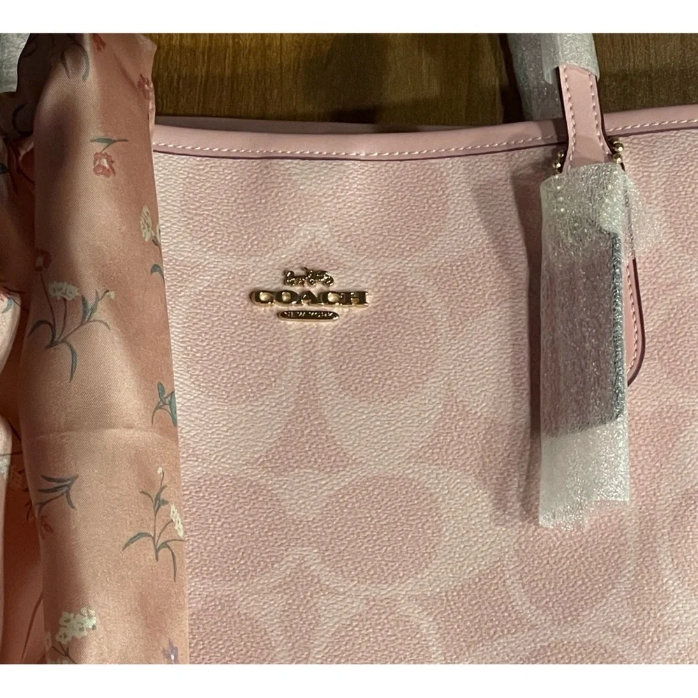 Coach Powder Pink City Tote Bag In Signature Canvas with Storage Bag NWT - Picture 4 of 13